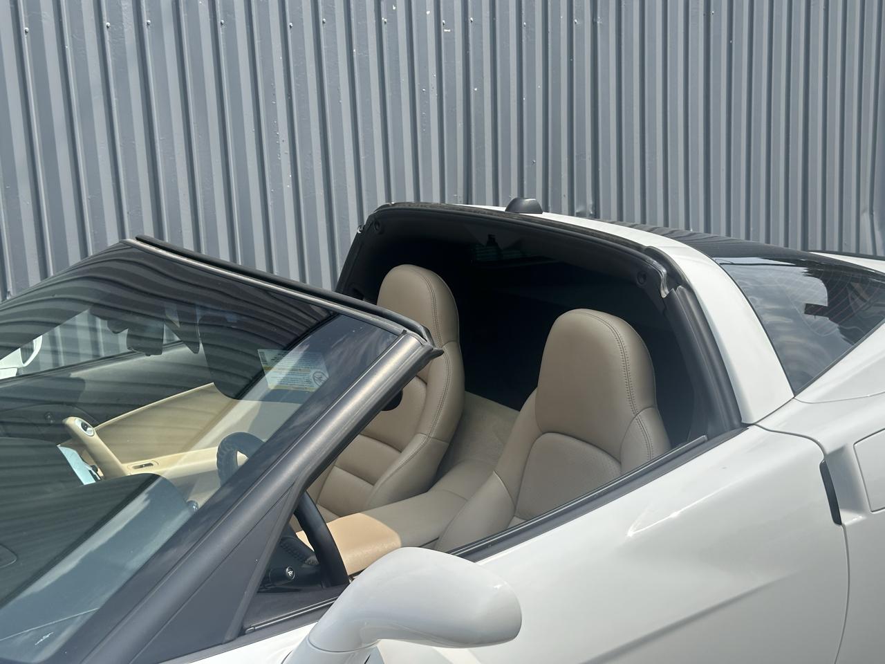 Chevrolet Corvette 2dr Cpe 2005