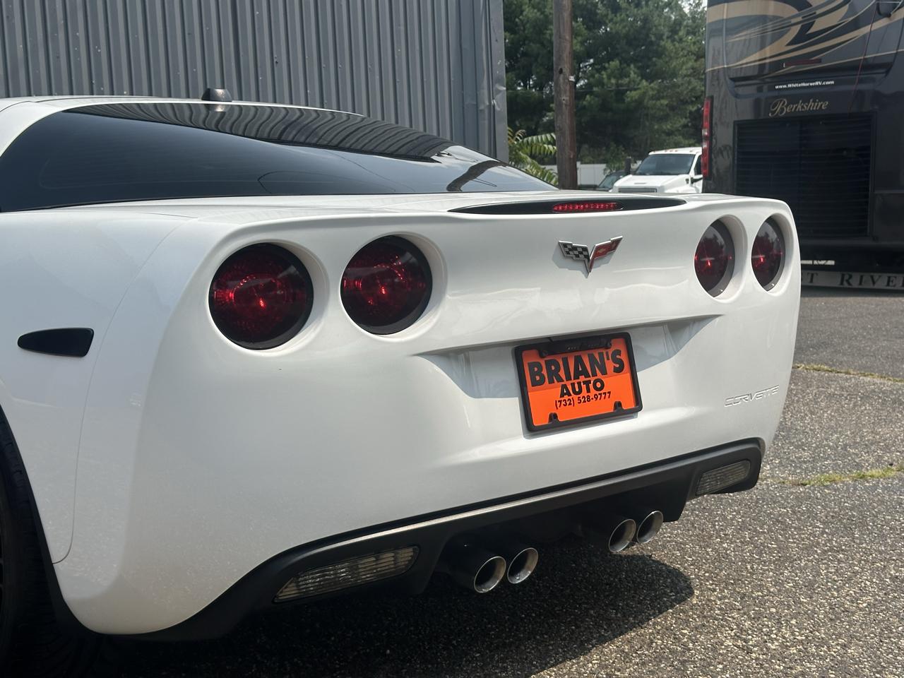 Chevrolet Corvette 2dr Cpe 2005