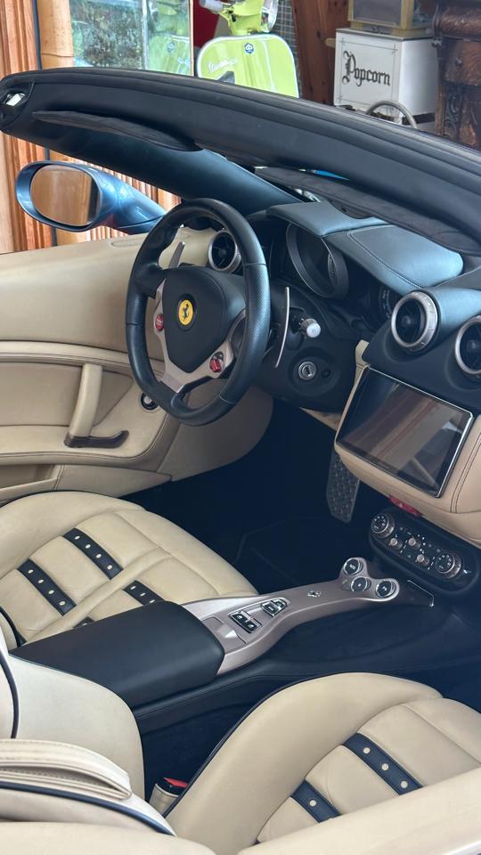 Ferrari California 2dr Conv 2012