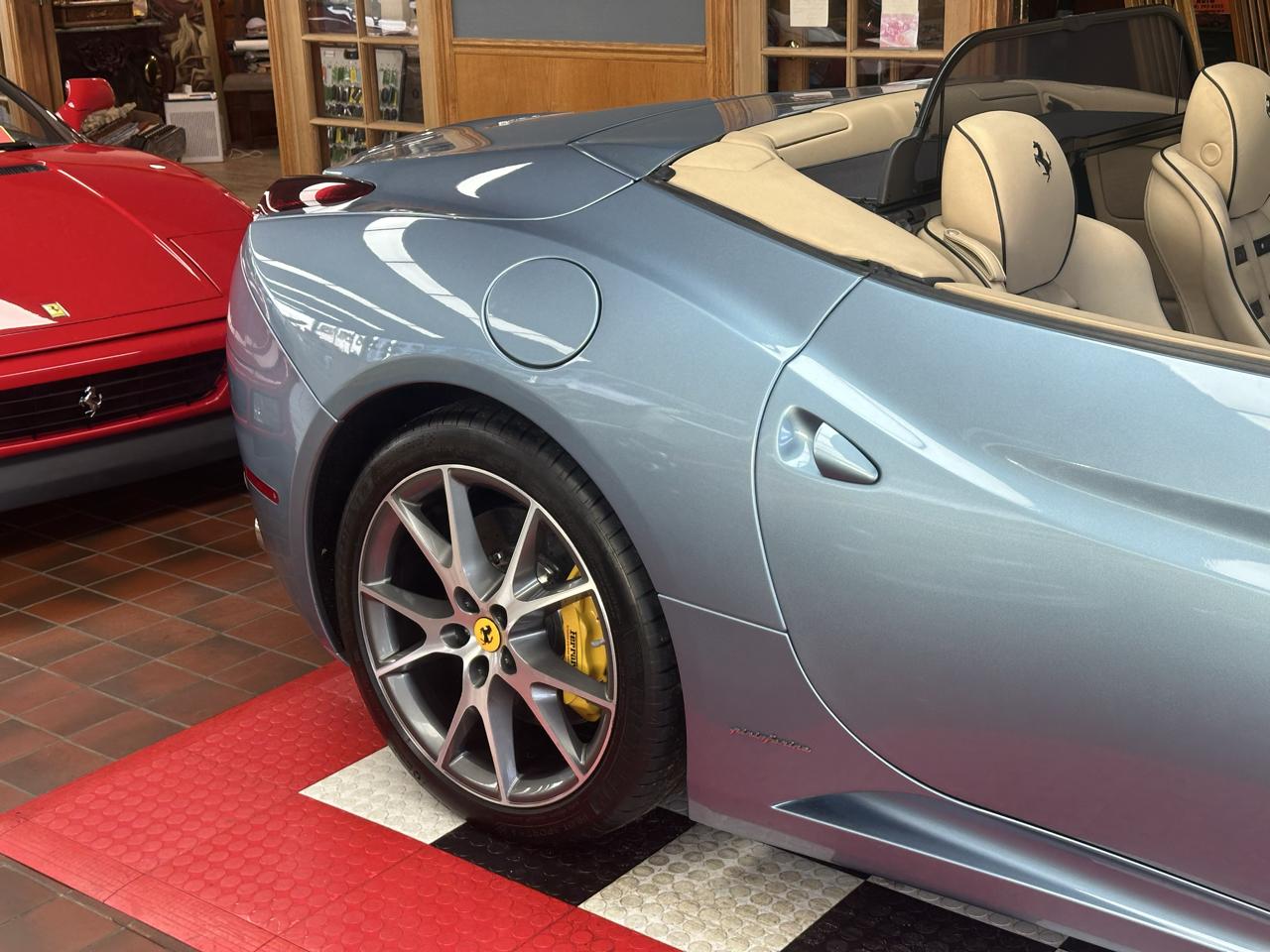 Ferrari California 2dr Conv 2012