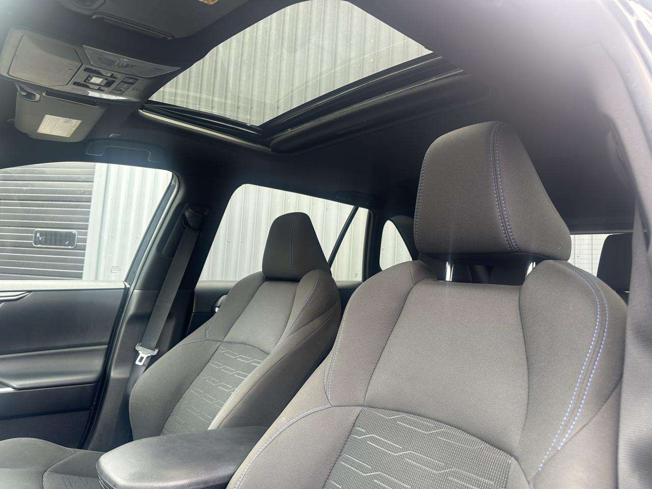 Toyota RAV4 Hybrid SE AWD (Natl) 2023