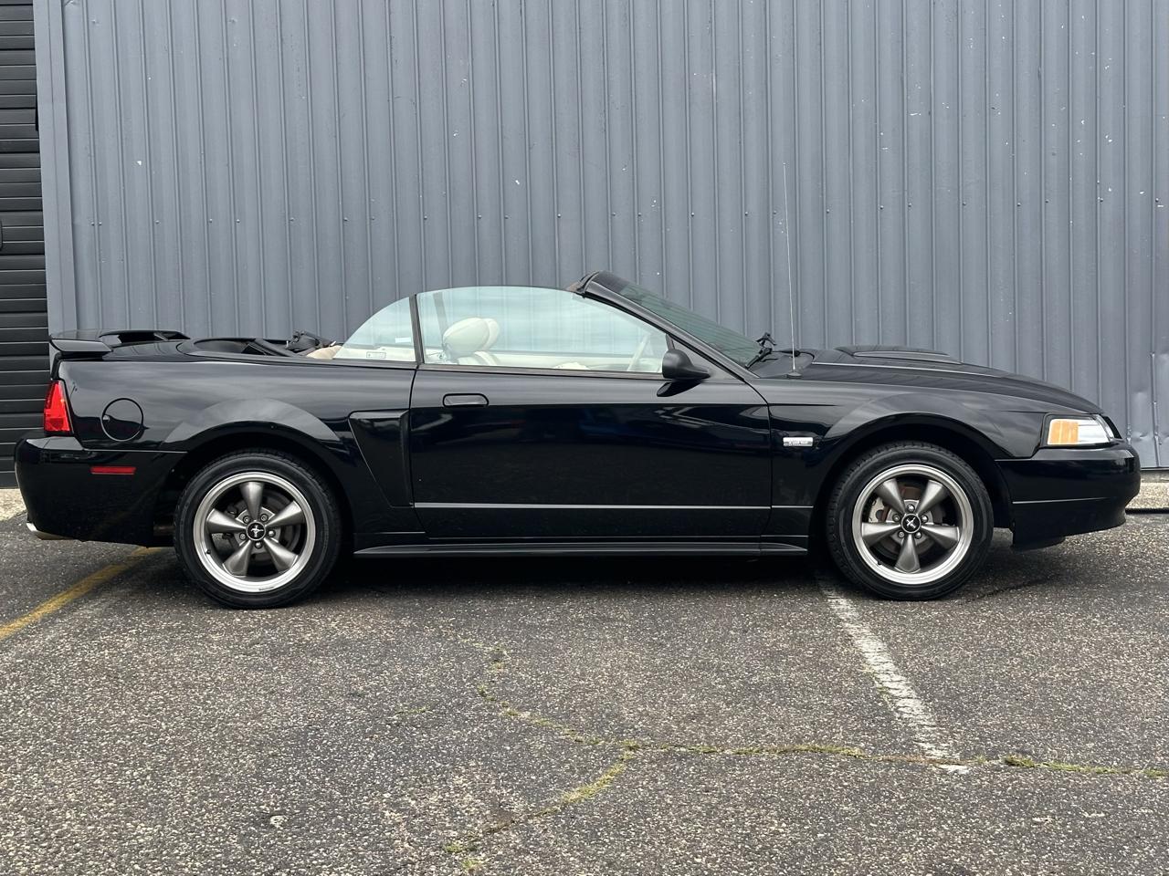 Ford Mustang GT Convertible  2003