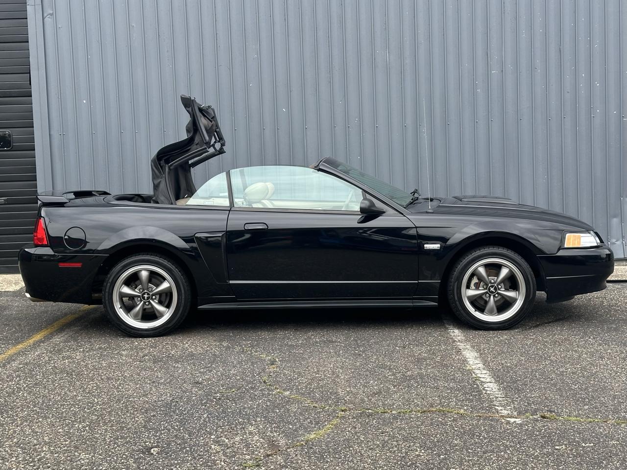 Ford Mustang GT Convertible  2003