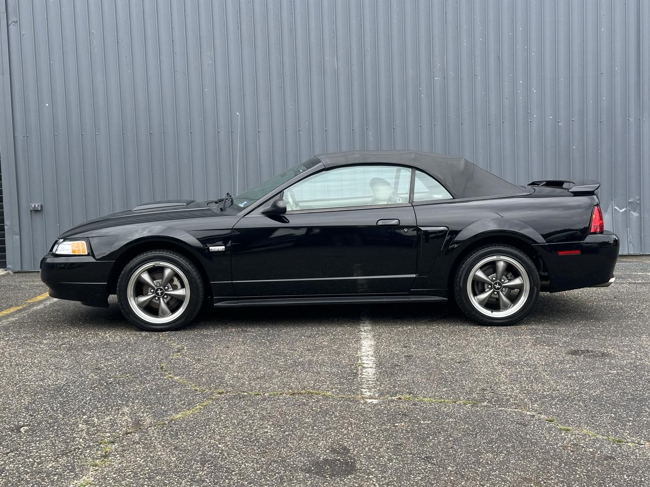 Ford Mustang GT Convertible  2003