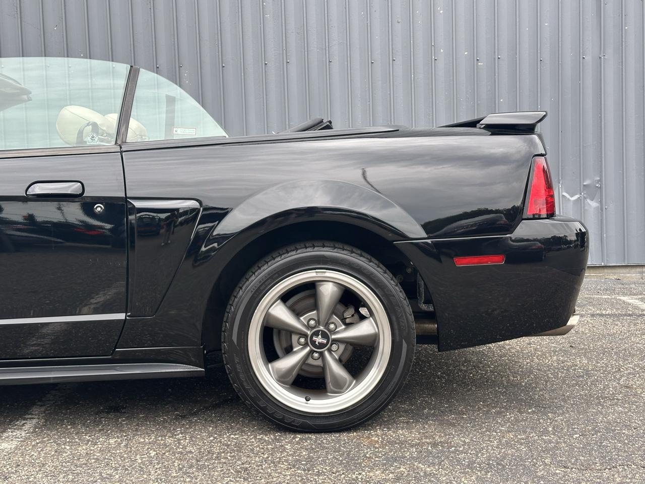 Ford Mustang GT Convertible  2003