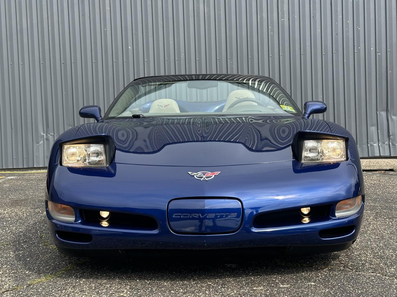 Chevrolet Corvette 2dr Convertible 2004