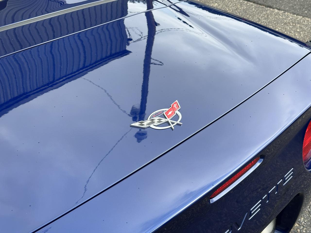 Chevrolet Corvette 2dr Convertible 2004