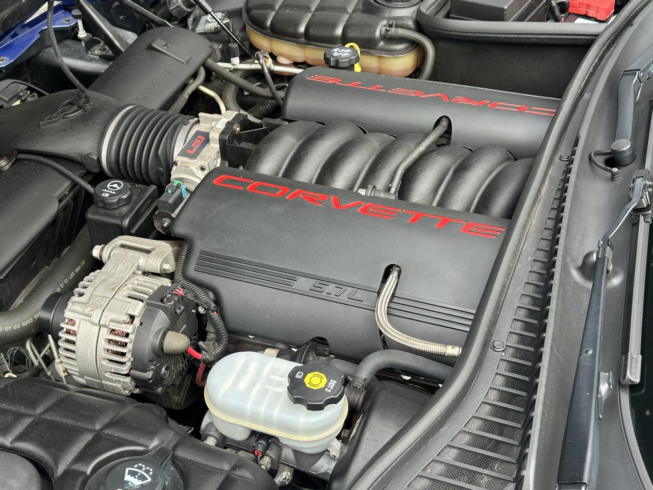 Chevrolet Corvette 2dr Convertible 2004
