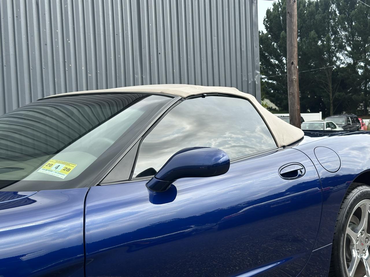 Chevrolet Corvette 2dr Convertible 2004