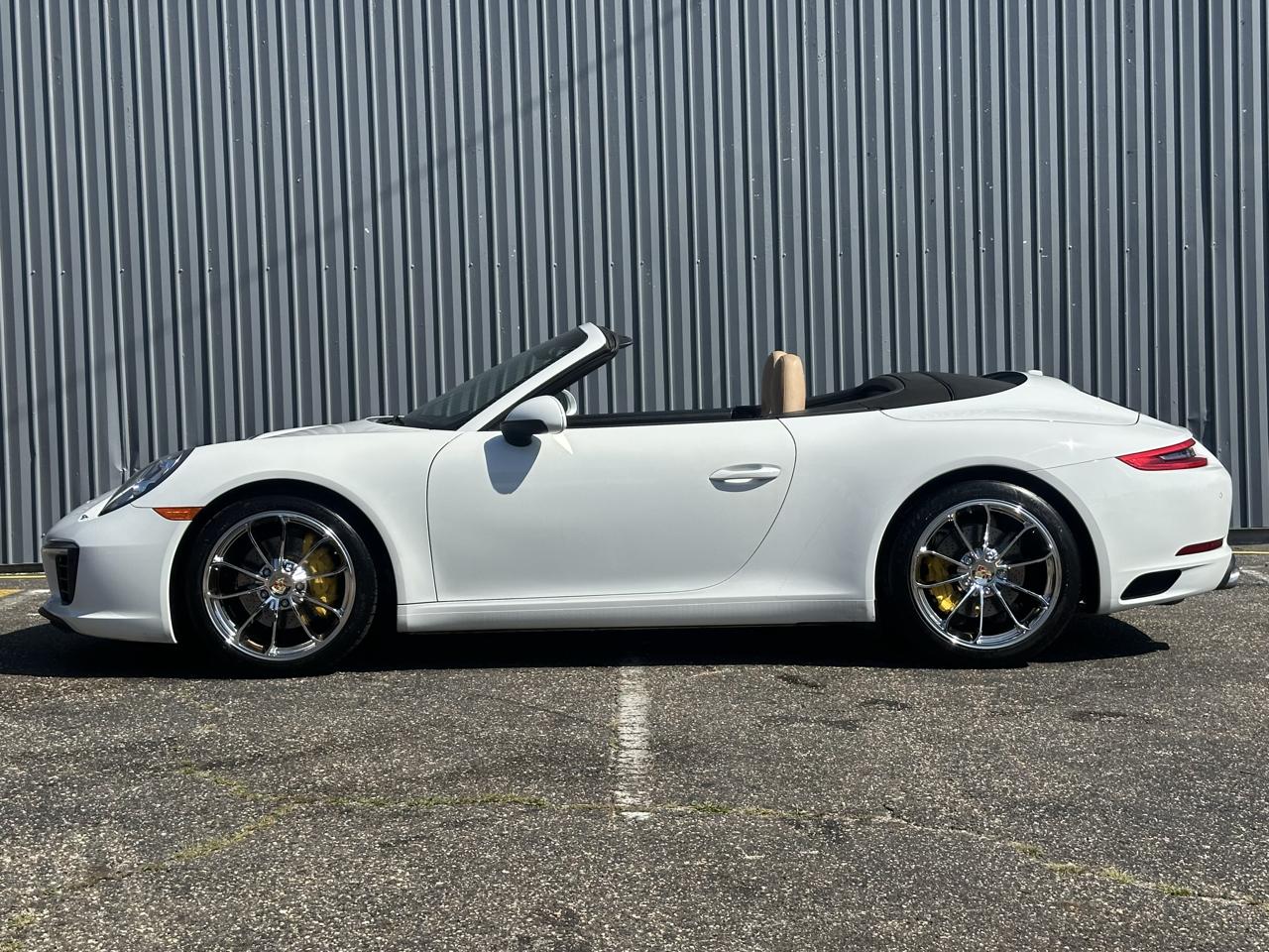 Porsche 911 Carrera Cabriolet 2017