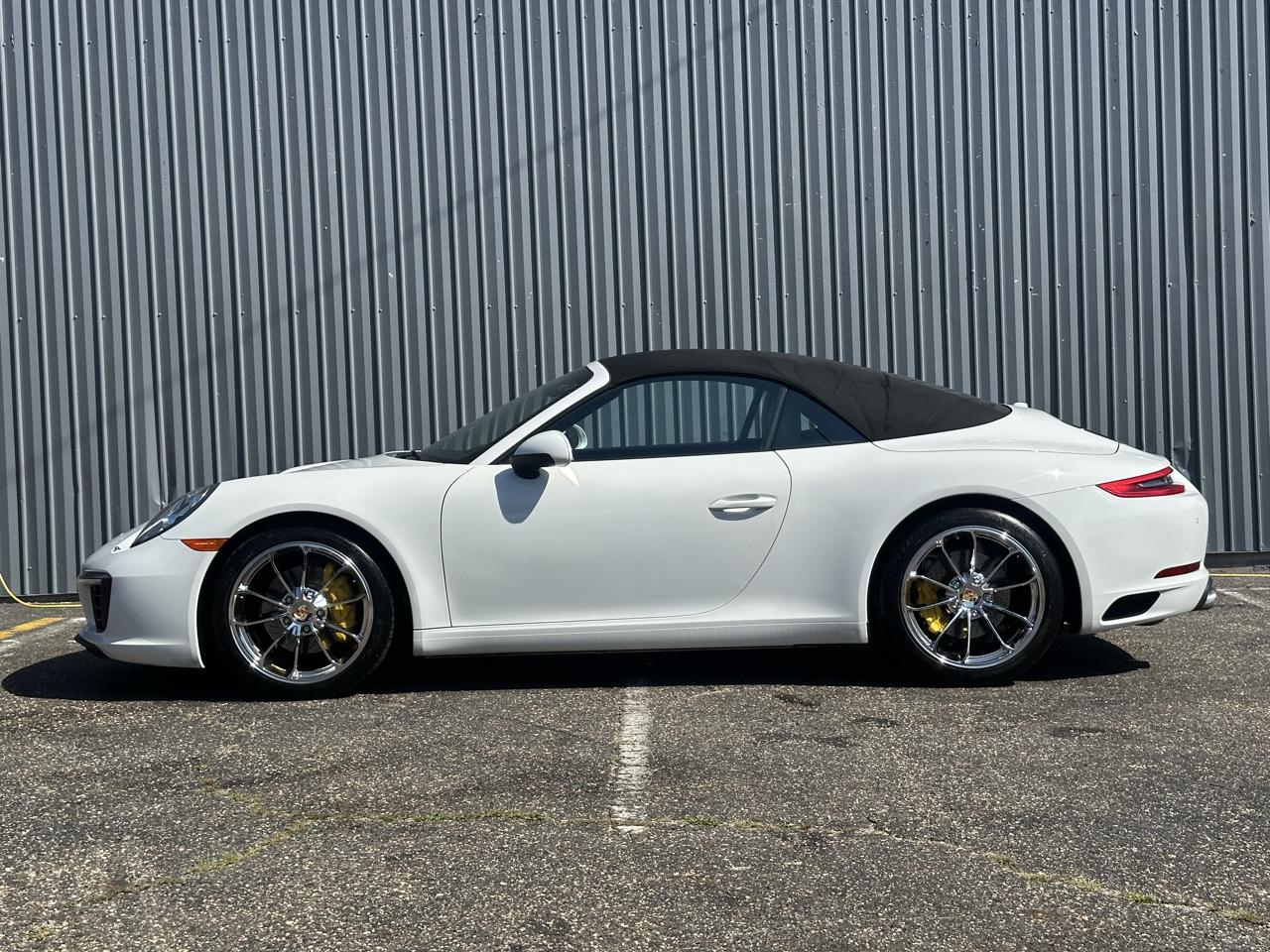Porsche 911 Carrera Cabriolet 2017