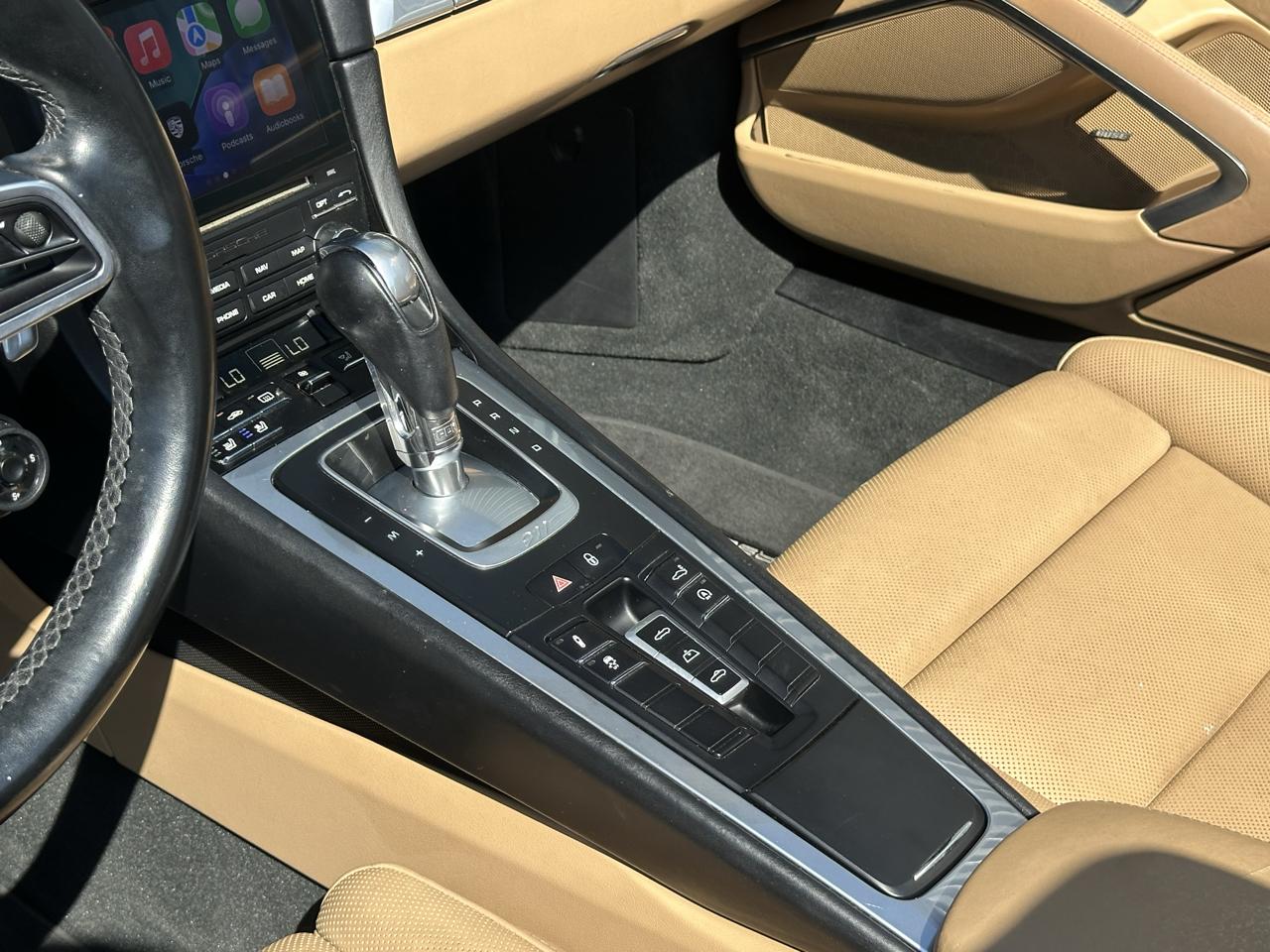 Porsche 911 Carrera Cabriolet 2017