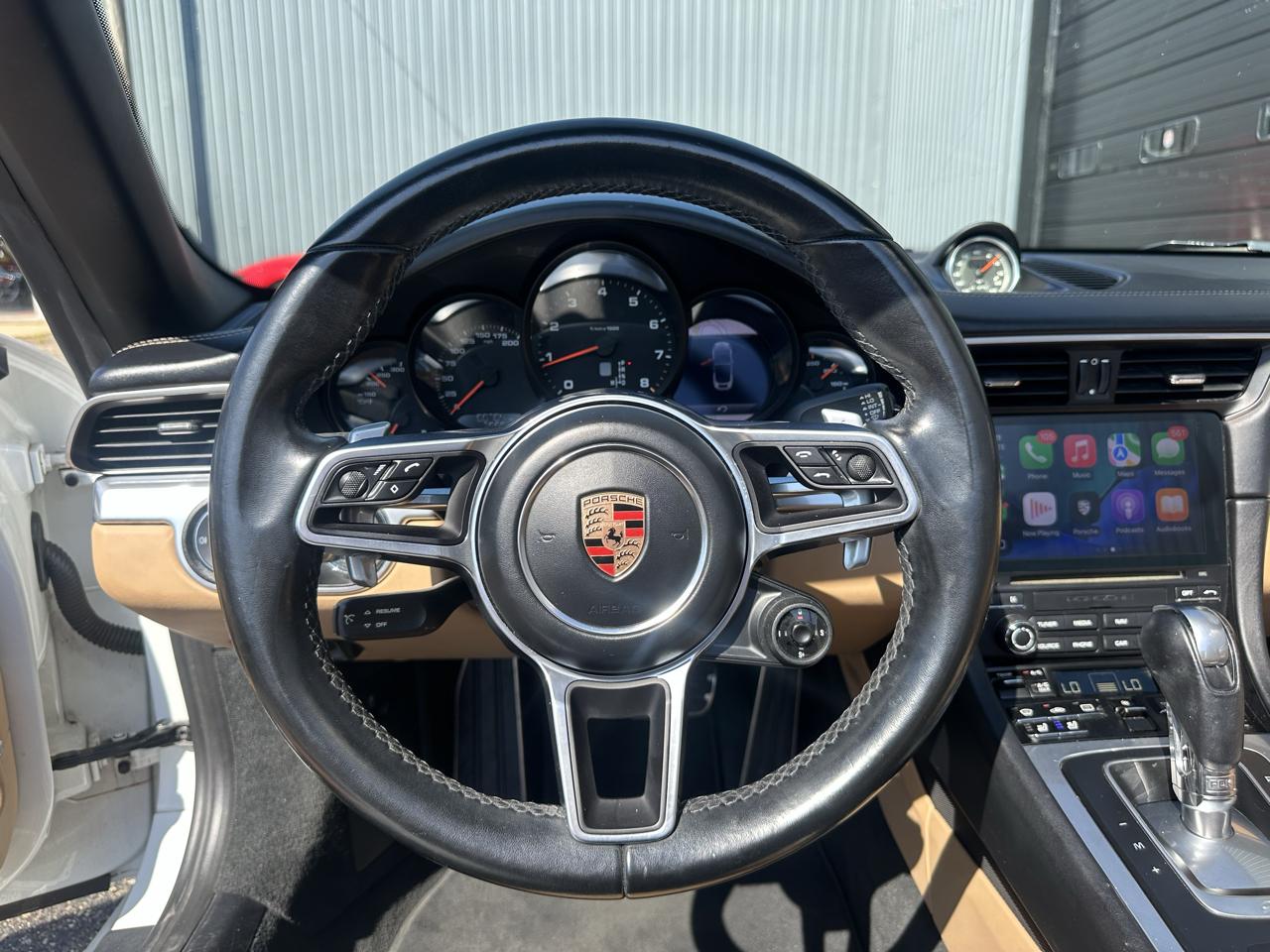 Porsche 911 Carrera Cabriolet 2017