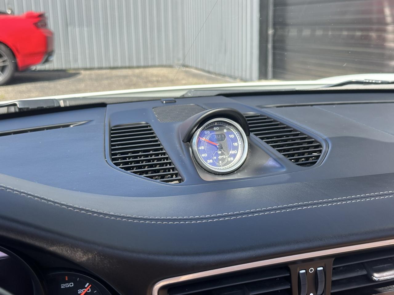Porsche 911 Carrera Cabriolet 2017