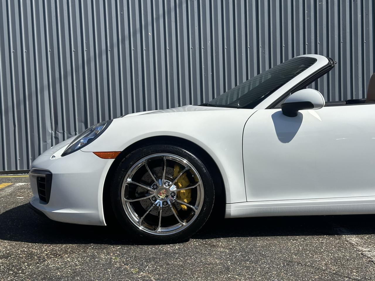 Porsche 911 Carrera Cabriolet 2017
