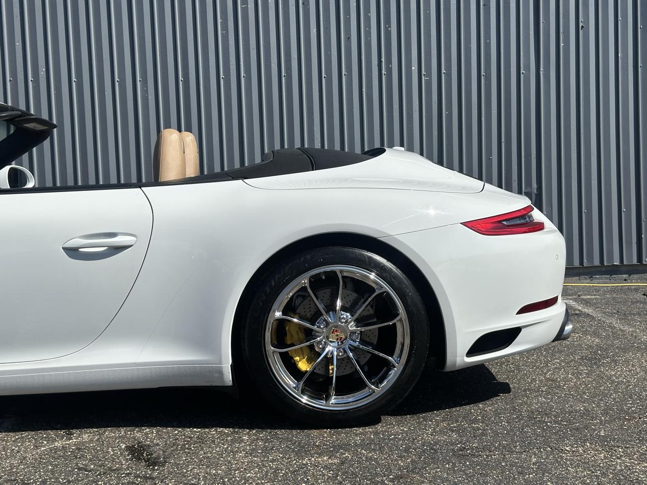Porsche 911 Carrera Cabriolet 2017