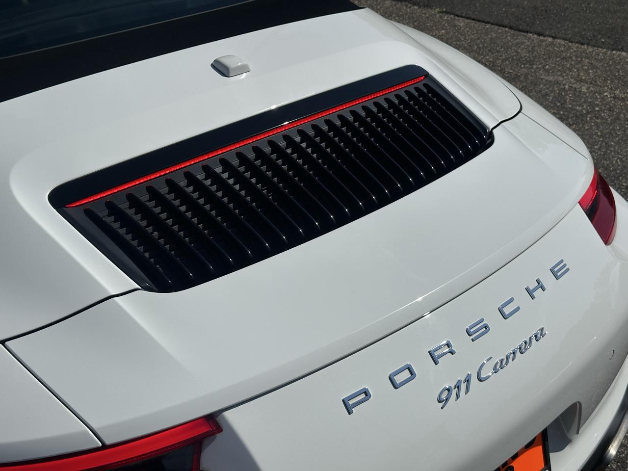 Porsche 911 Carrera Cabriolet 2017