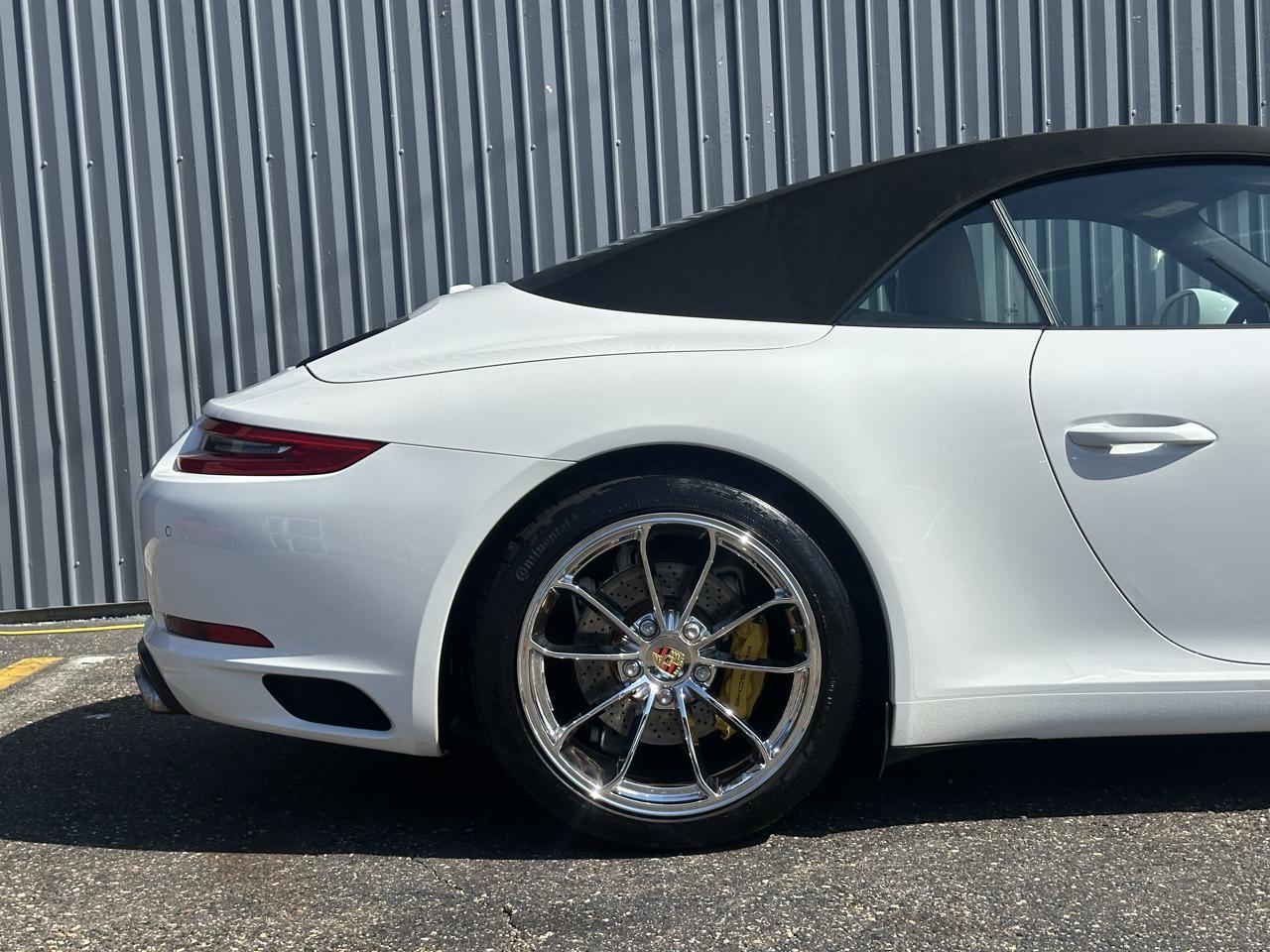 Porsche 911 Carrera Cabriolet 2017