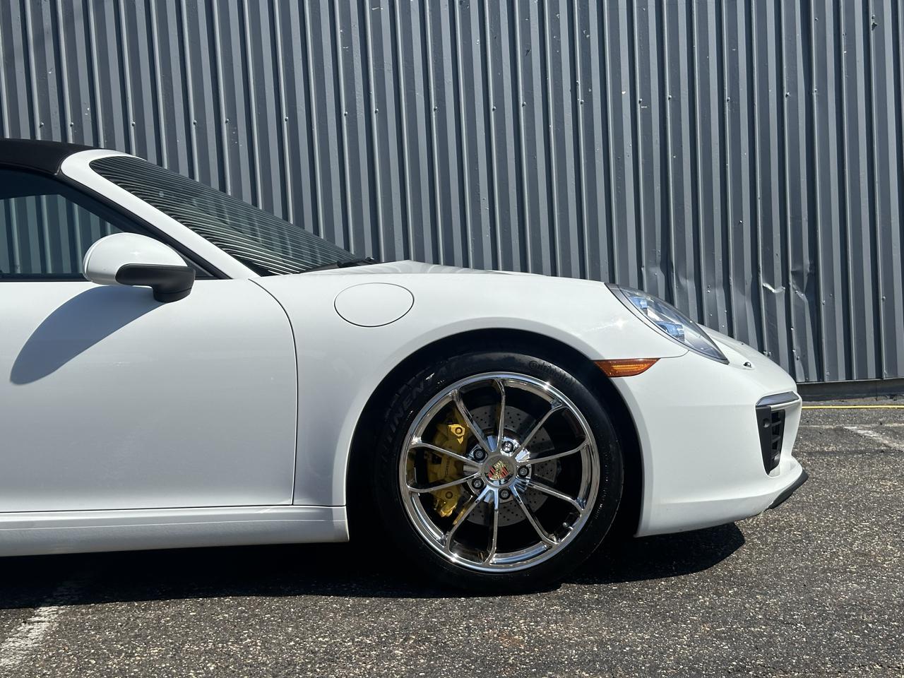 Porsche 911 Carrera Cabriolet 2017