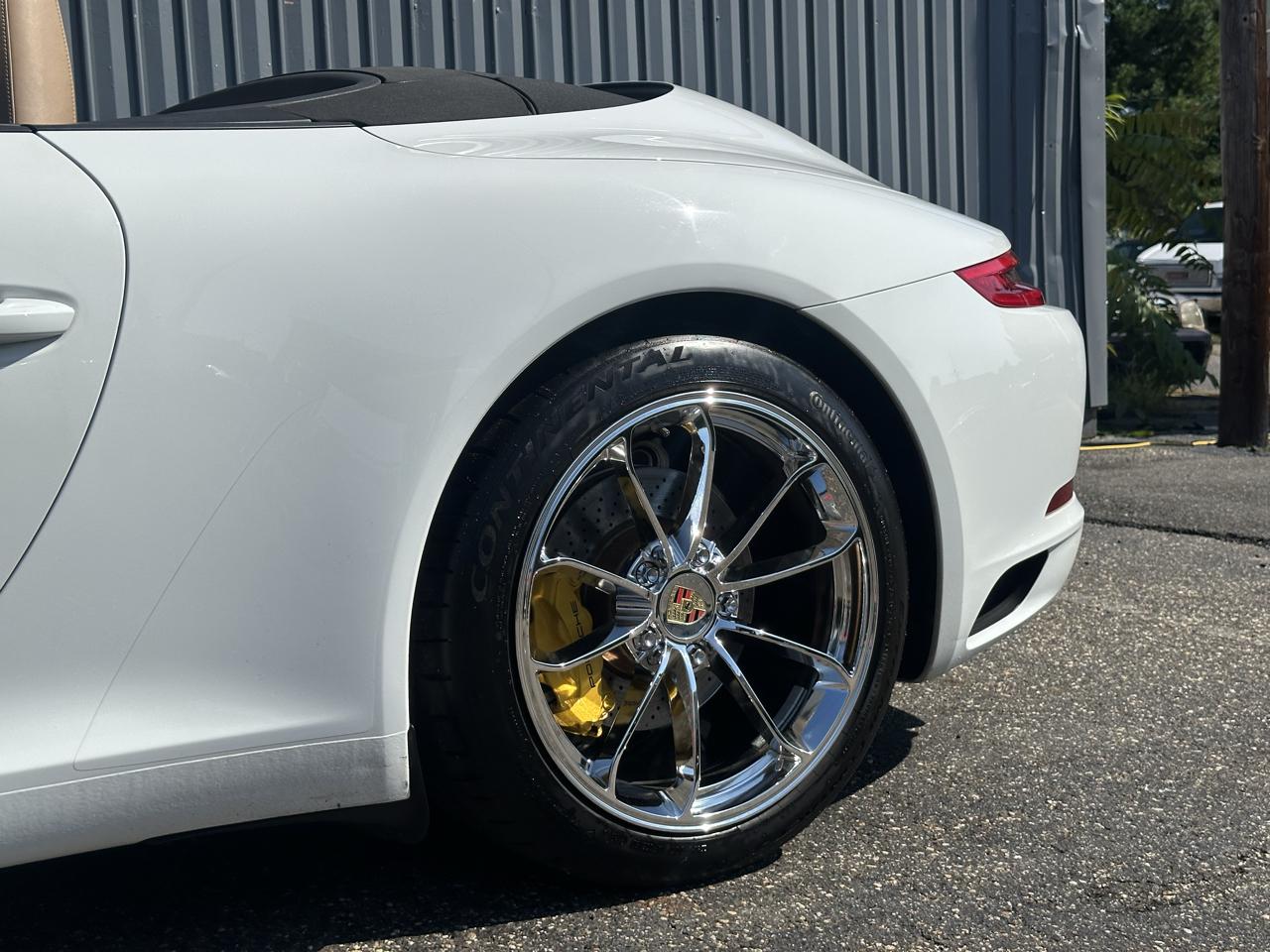 Porsche 911 Carrera Cabriolet 2017