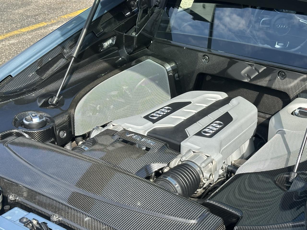 Audi R8 2dr Cpe 4.2L Man quattro 2009