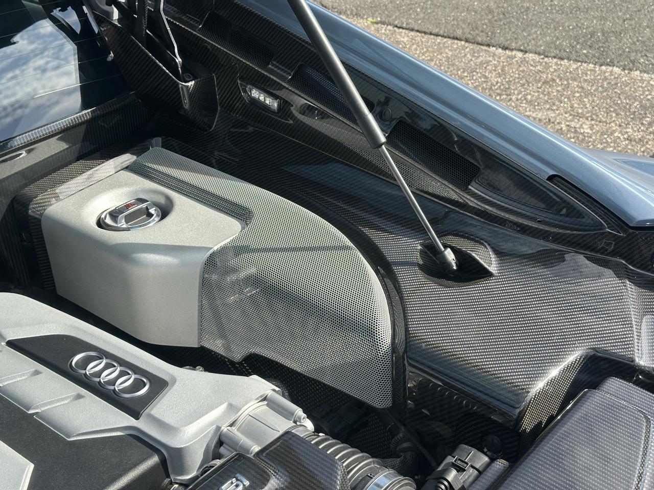 Audi R8 2dr Cpe 4.2L Man quattro 2009