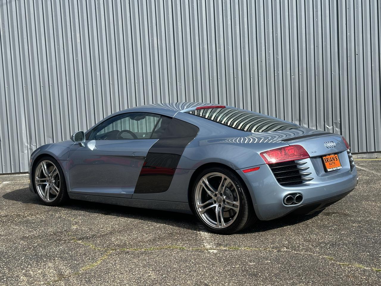 Audi R8 2dr Cpe 4.2L Man quattro 2009