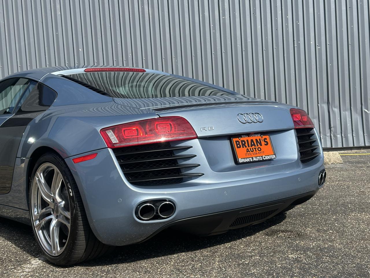 Audi R8 2dr Cpe 4.2L Man quattro 2009