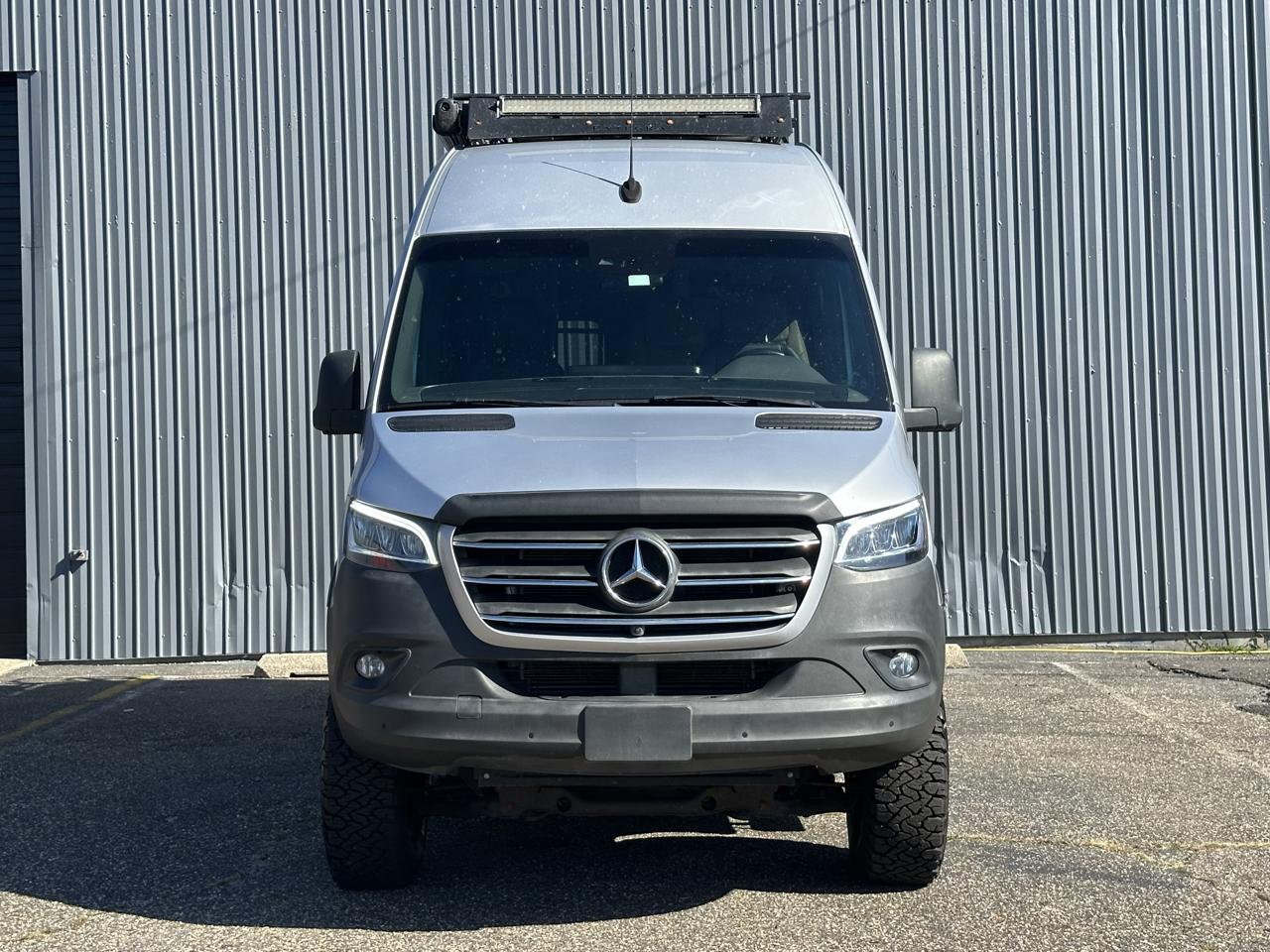 Mercedes-Benz Sprinter Van  2022