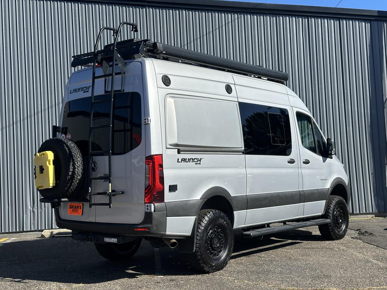 Mercedes-Benz Sprinter Van  2022