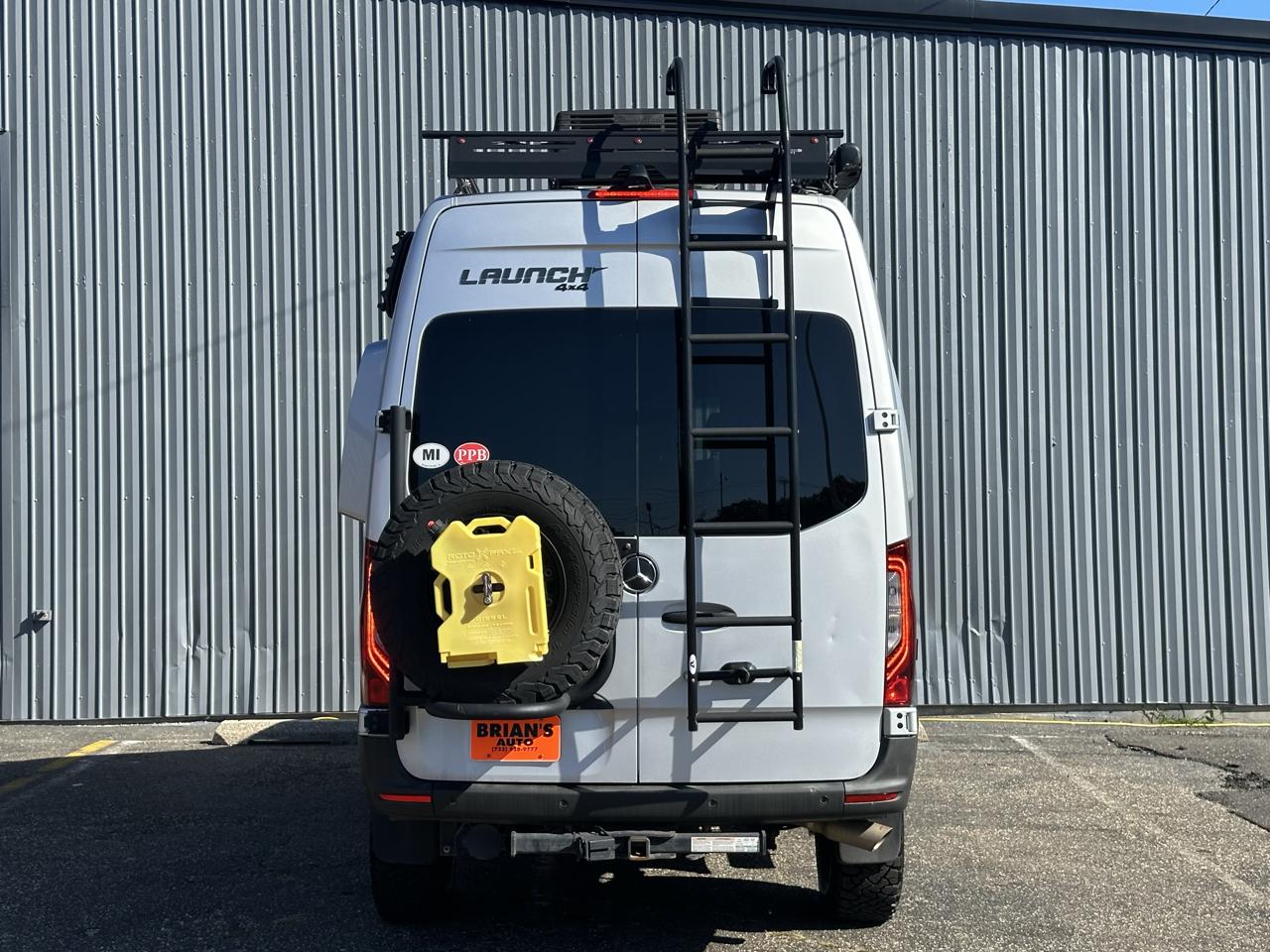 Mercedes-Benz Sprinter Van  2022