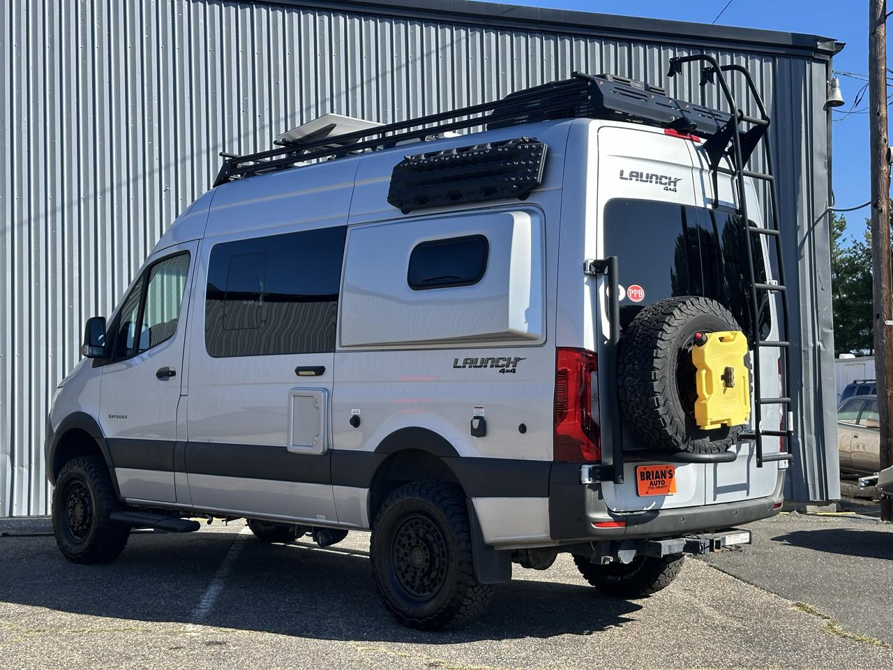 Mercedes-Benz Sprinter Van  2022