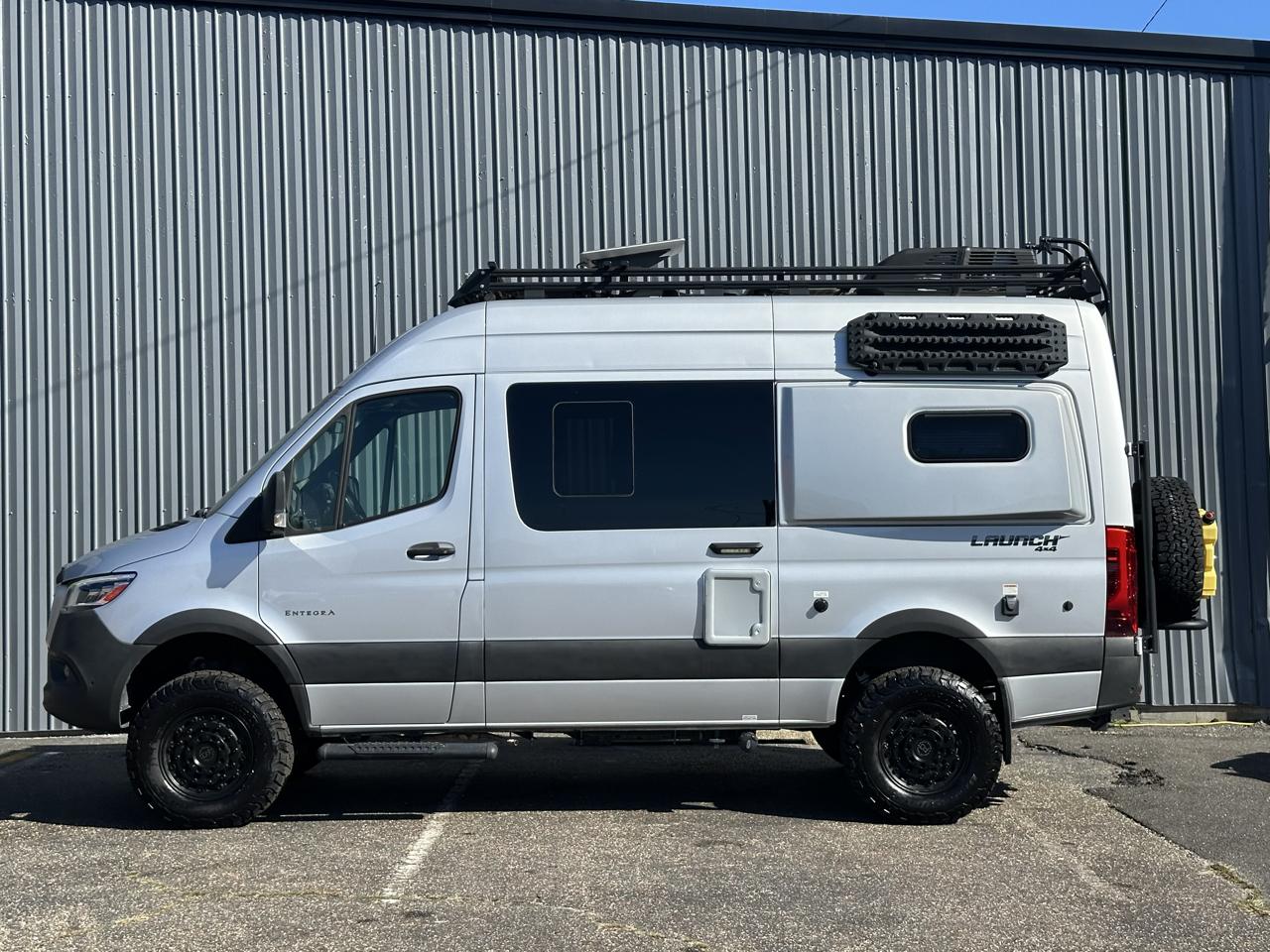 Mercedes-Benz Sprinter Van  2022