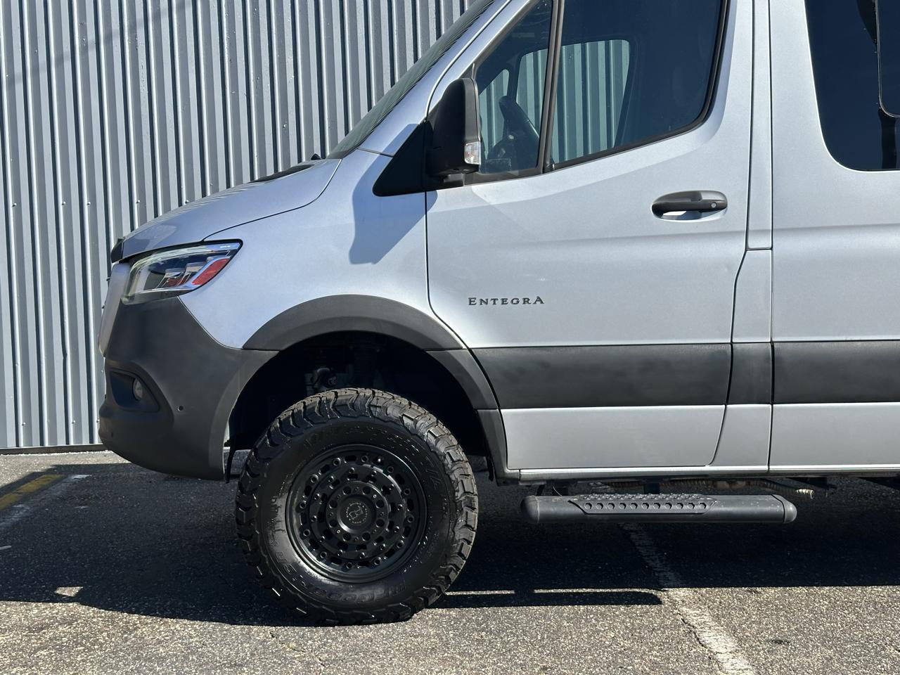 Mercedes-Benz Sprinter Van  2022