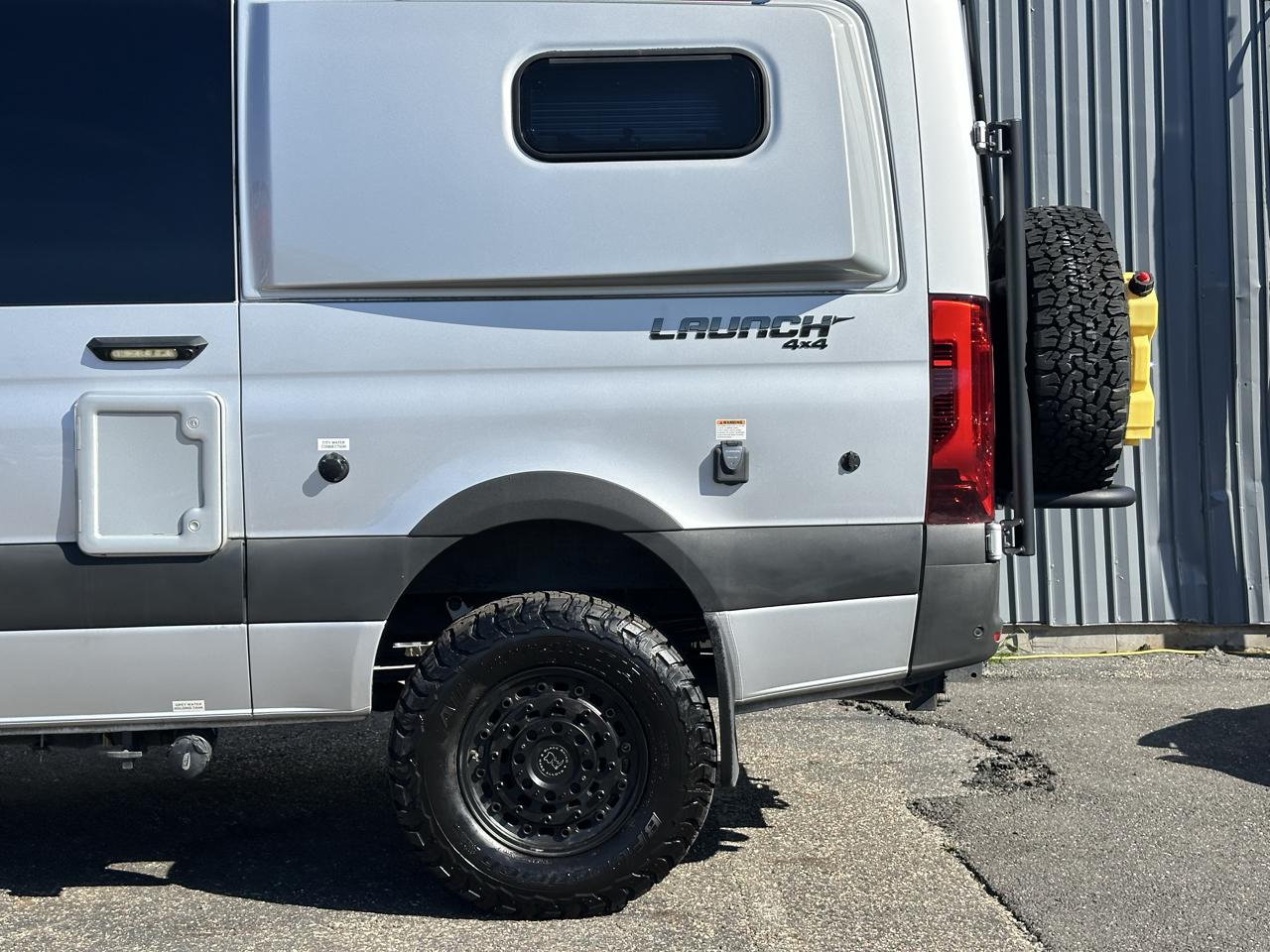 Mercedes-Benz Sprinter Van  2022