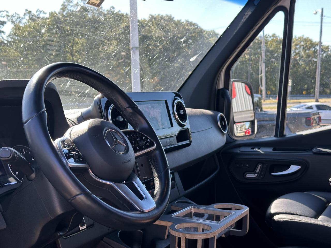 Mercedes-Benz Sprinter Van  2022