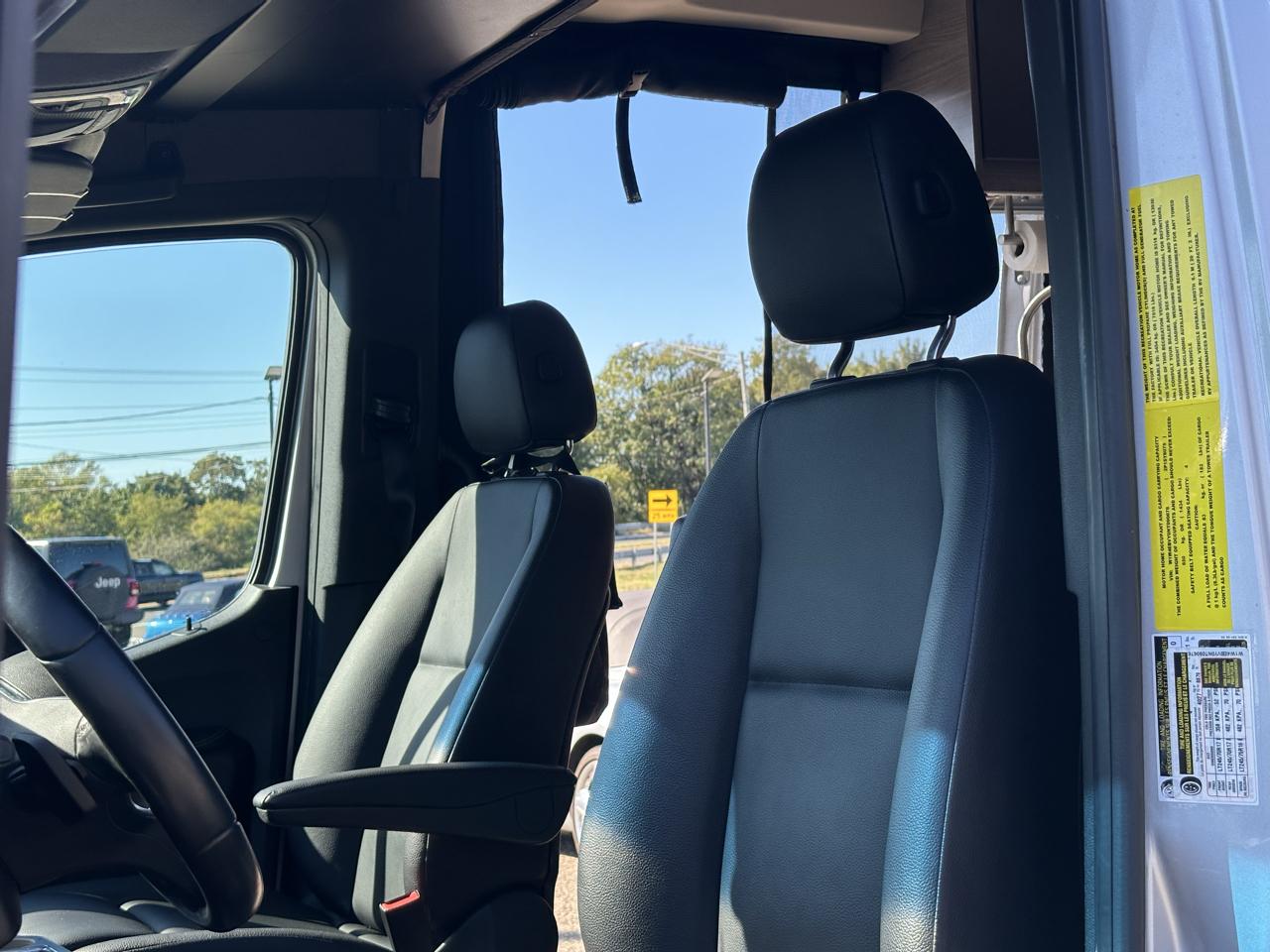 Mercedes-Benz Sprinter Van  2022