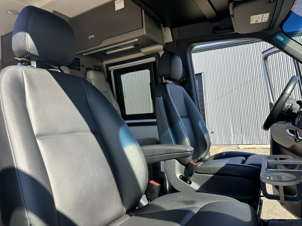 Mercedes-Benz Sprinter Van  2022