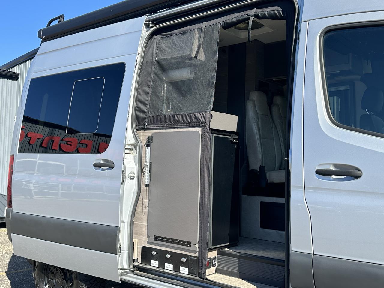 Mercedes-Benz Sprinter Van  2022