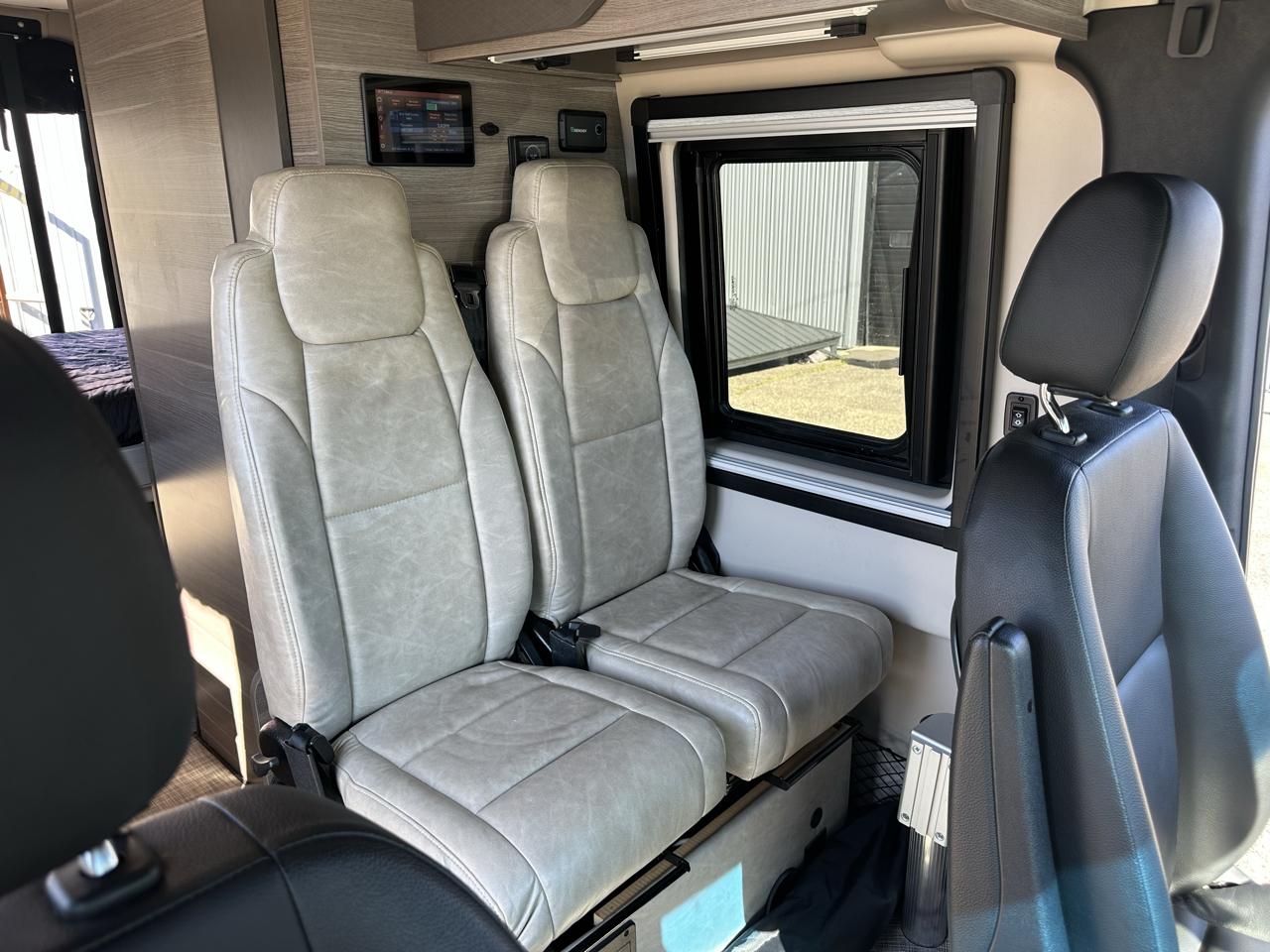Mercedes-Benz Sprinter Van  2022