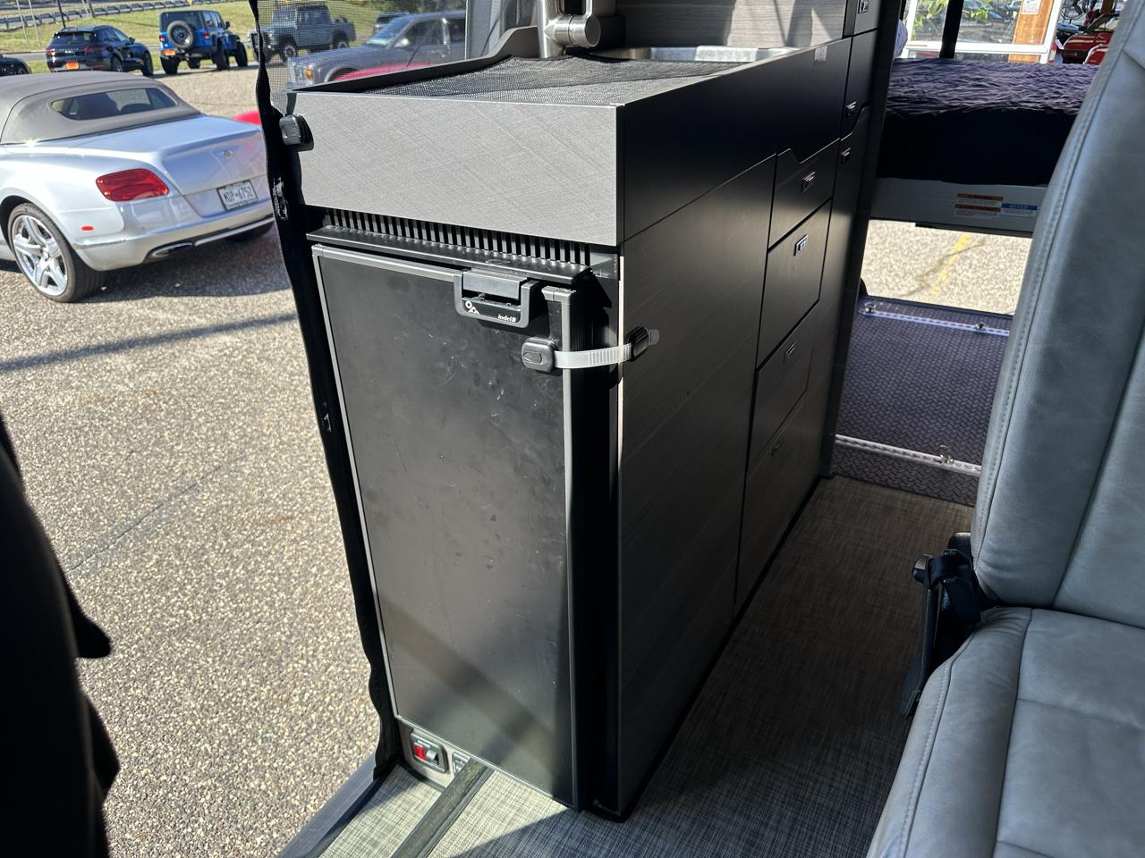 Mercedes-Benz Sprinter Van  2022