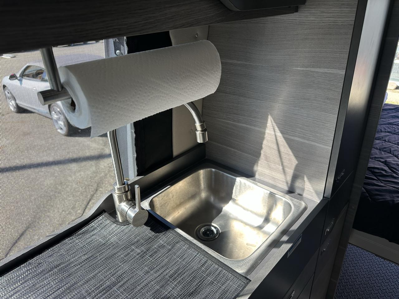 Mercedes-Benz Sprinter Van  2022