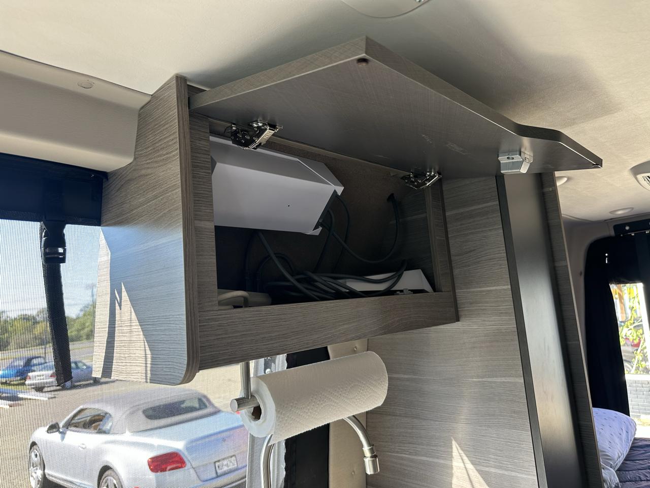 Mercedes-Benz Sprinter Van  2022