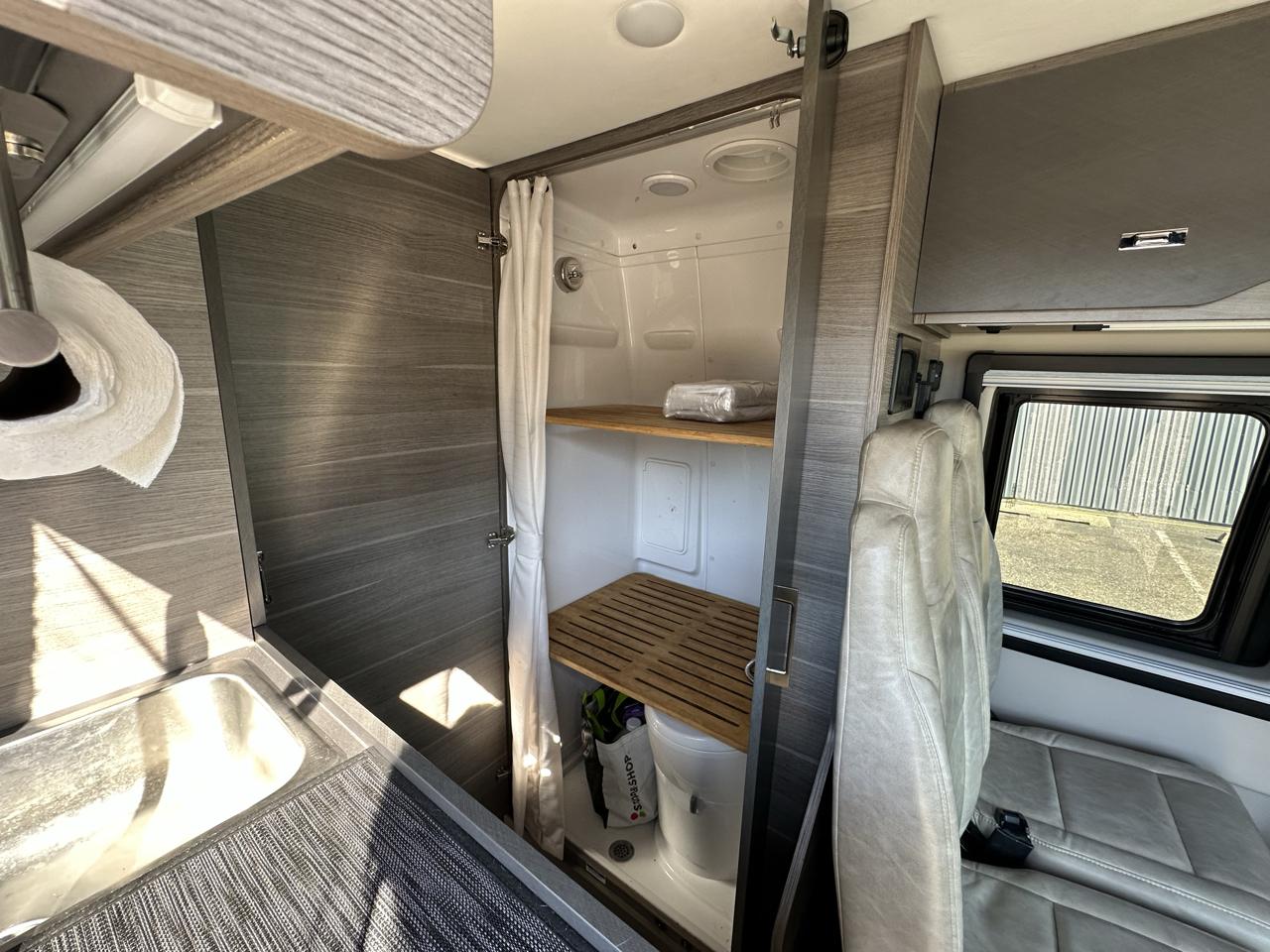 Mercedes-Benz Sprinter Van  2022