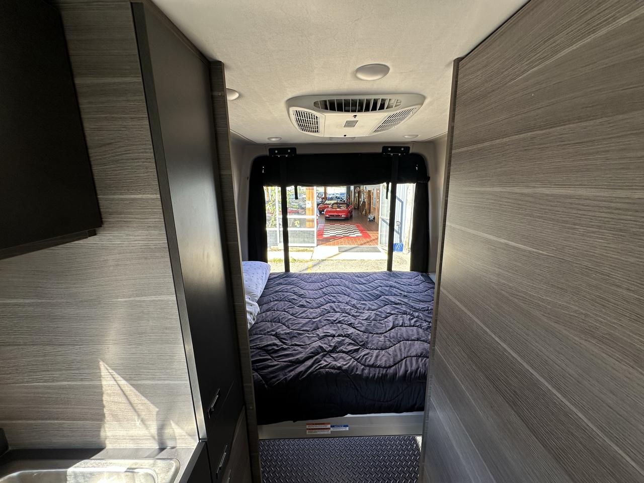 Mercedes-Benz Sprinter Van  2022