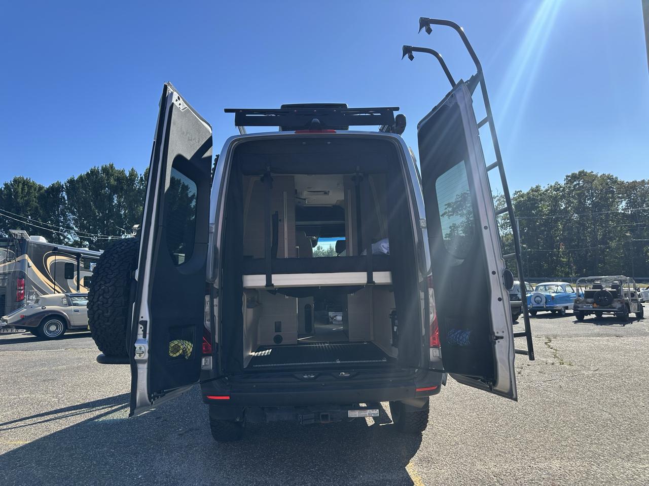 Mercedes-Benz Sprinter Van  2022