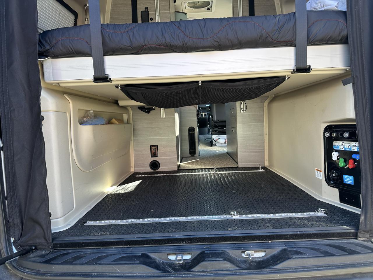Mercedes-Benz Sprinter Van  2022