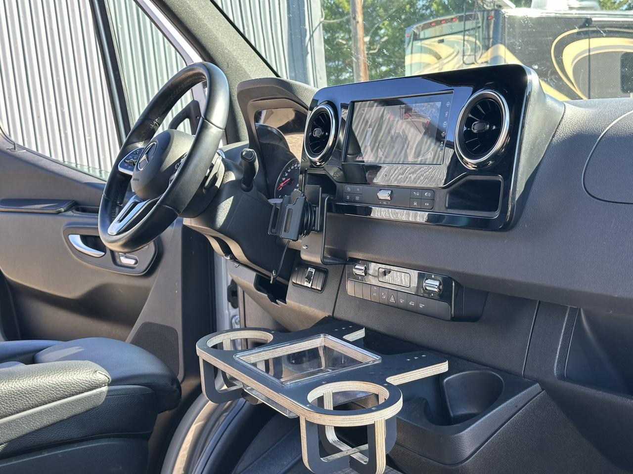 Mercedes-Benz Sprinter Van  2022