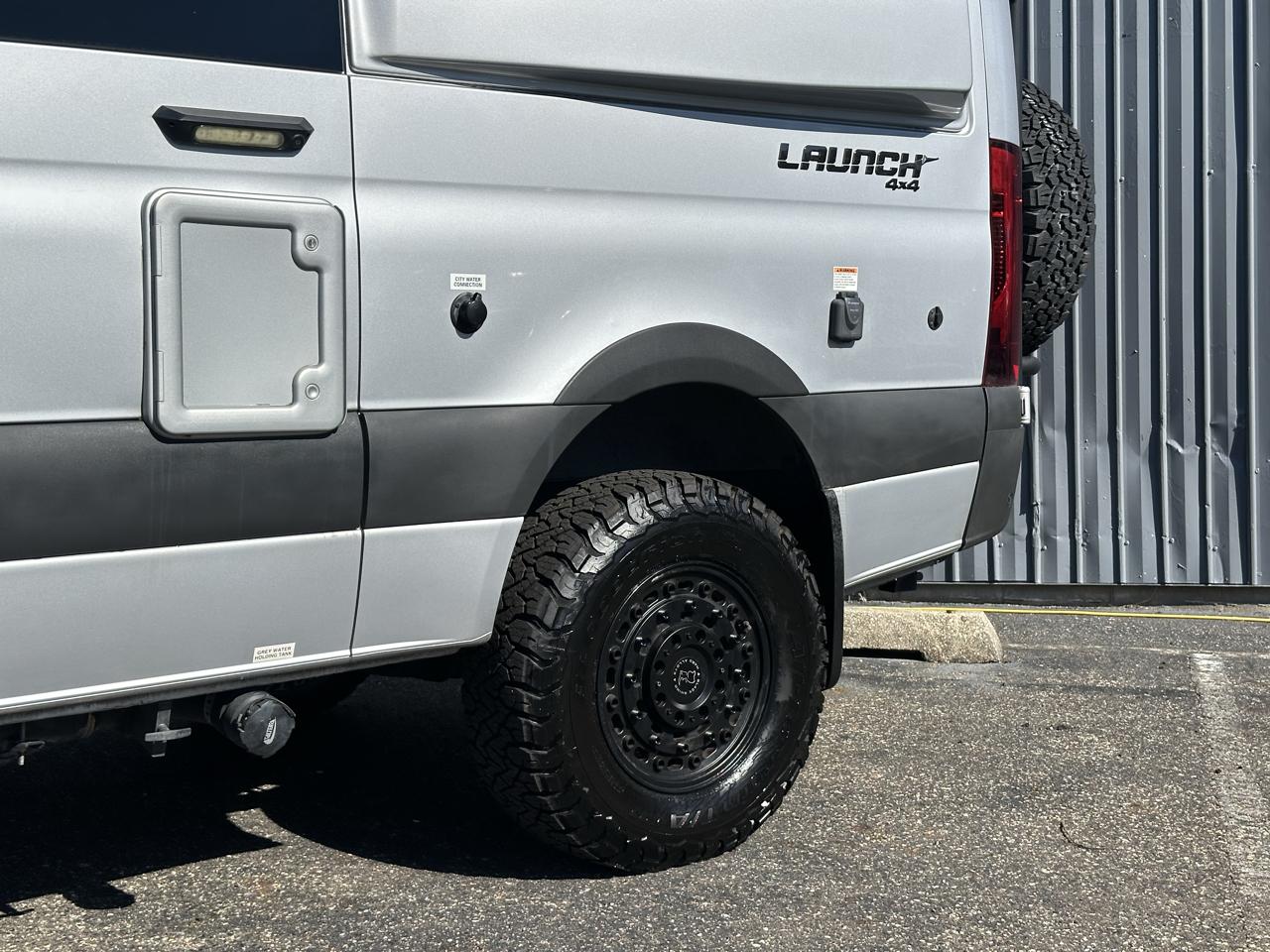 Mercedes-Benz Sprinter Van  2022