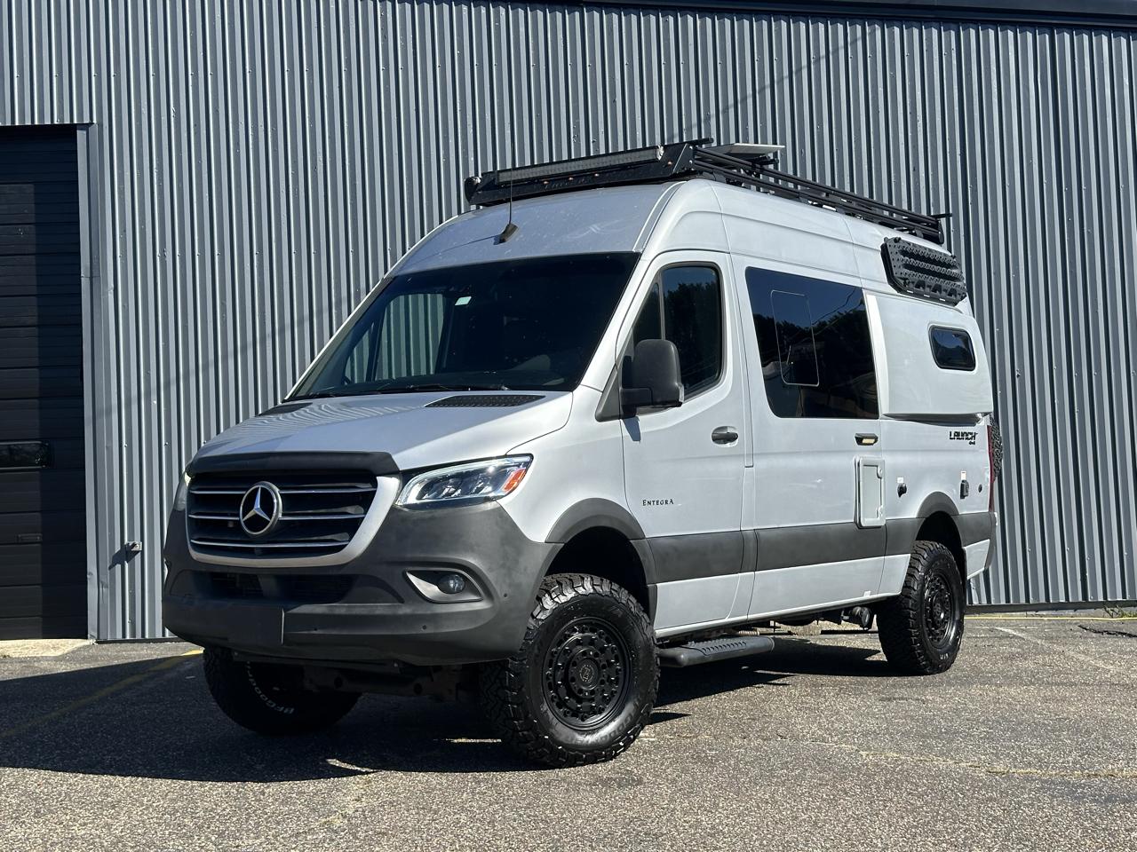 Mercedes-Benz Sprinter Van  2022